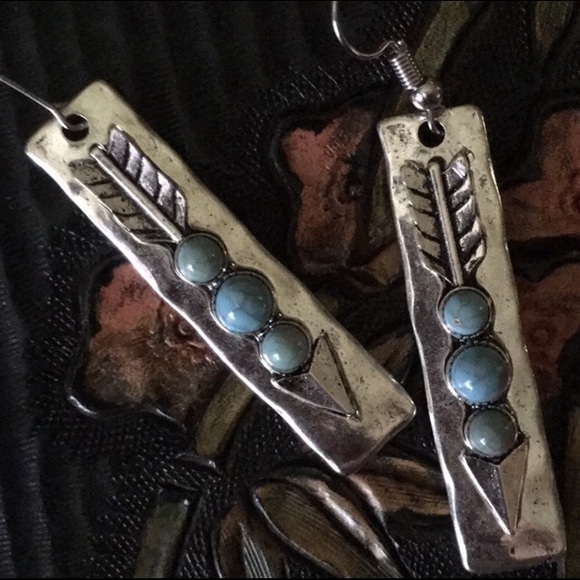 Native American Style Turquoise Arrow Earrings - Picture 4 of 4